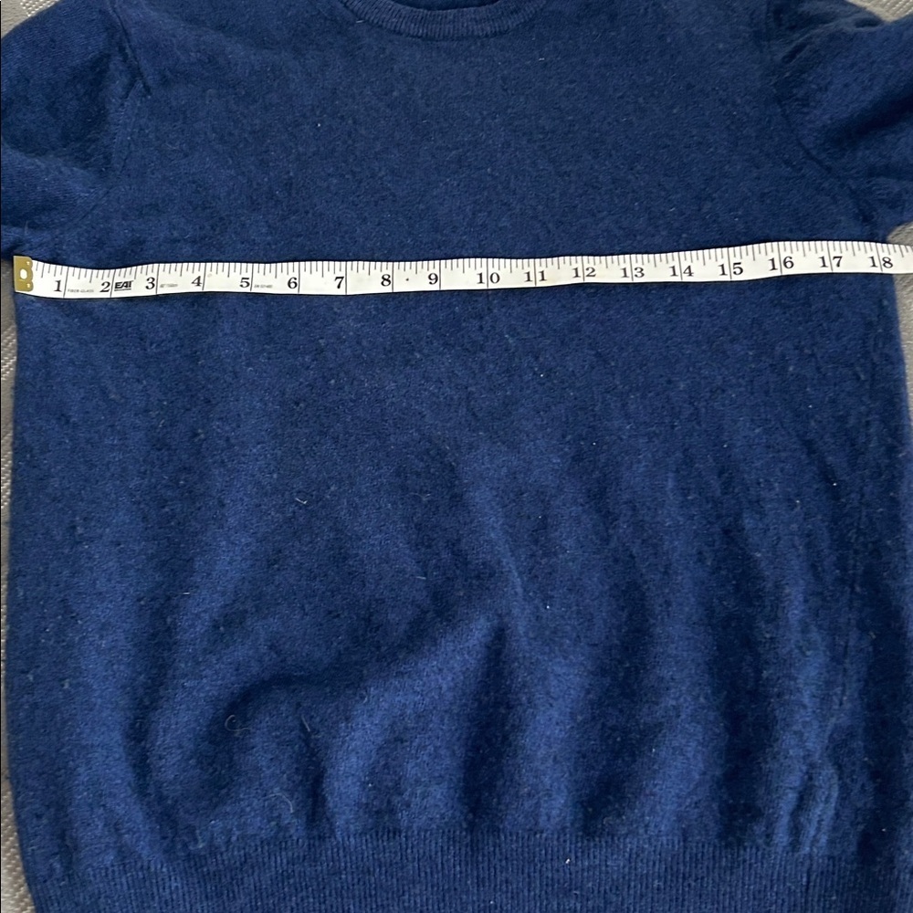 Banana republic Women’s blue crewneck sweater size medium wool cashmere blend - Picture 4 of 6